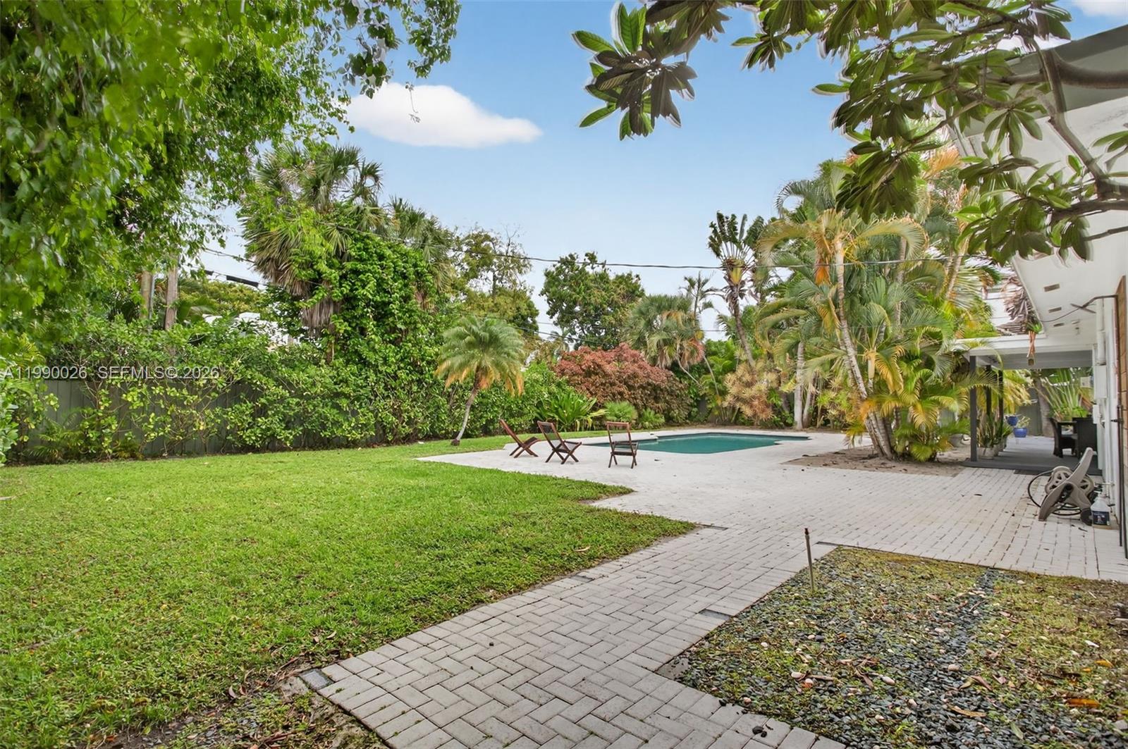 HILLSBORO SHORES SEC - Residential