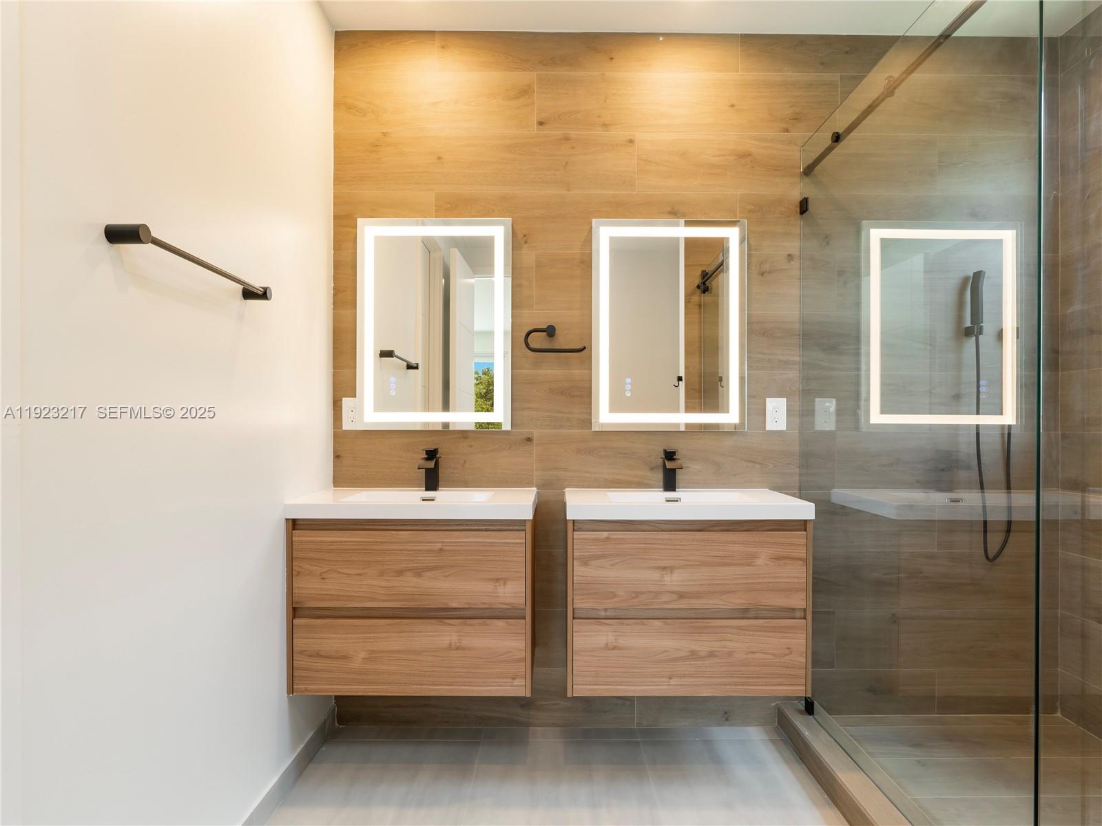 OSCEOLA PARK - Residential Income