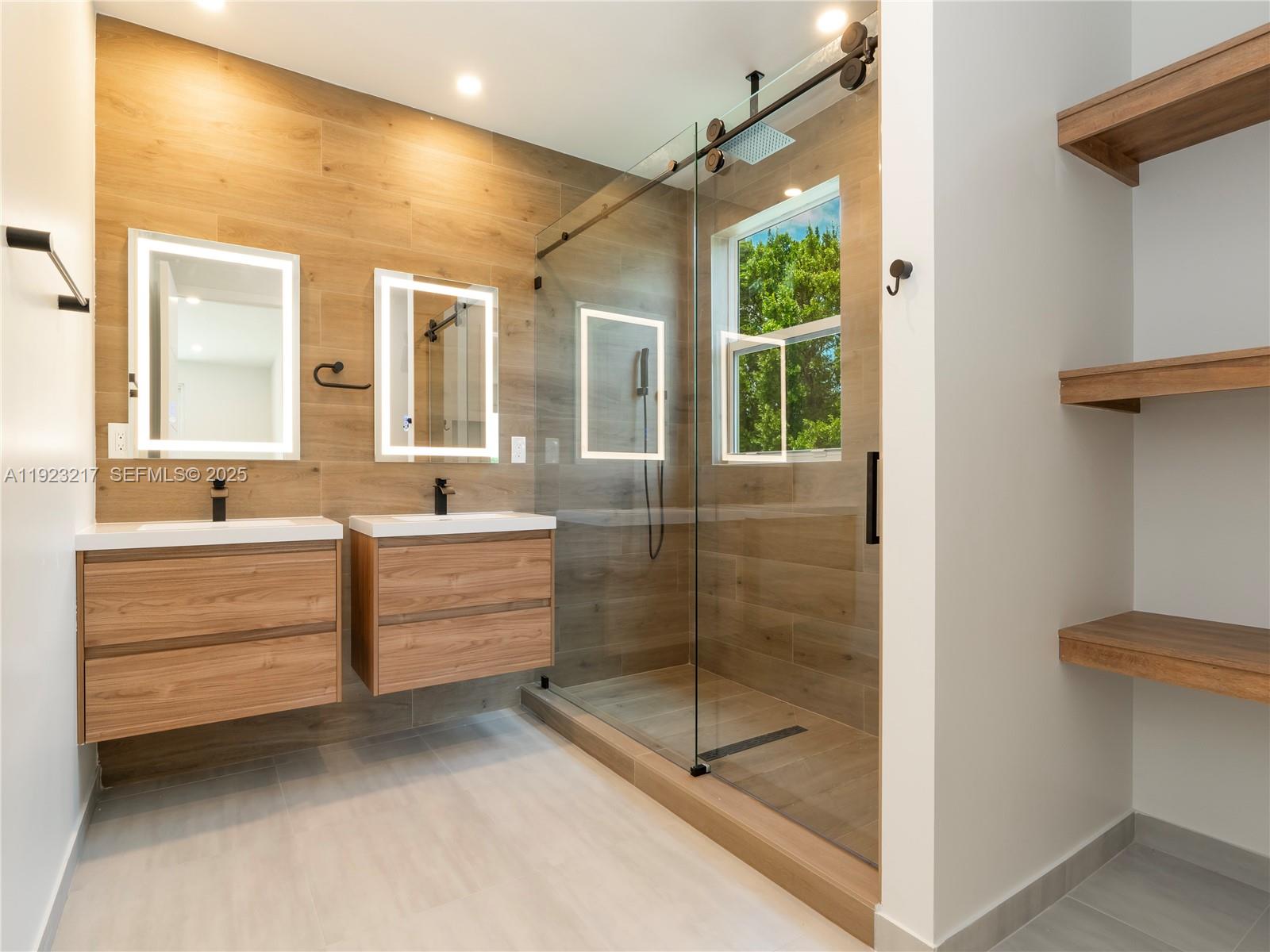 OSCEOLA PARK - Residential Income