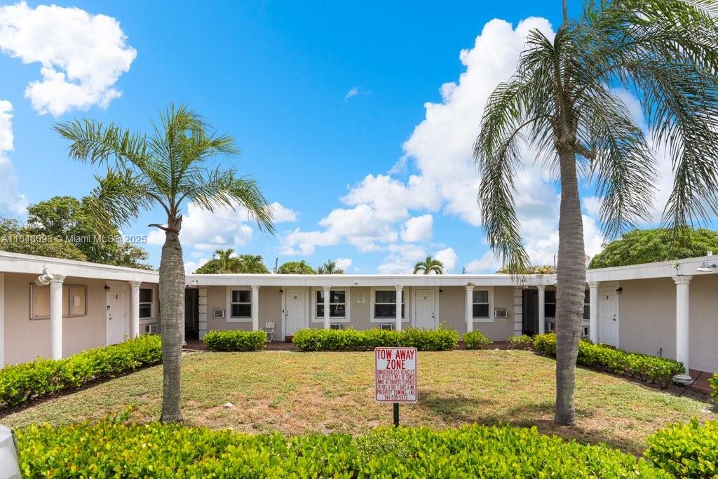 10 units located within Boynton Beach CRA and Oppportunity Zone, promoting growth and new development within the immediate area. The property has been updated with 8 out of 10 units renovated, impact windows, off street tenant parking and solid CBS structure. Great accessabilty to i 95, federal hwy , beaches and downtown Atlantic Avenue. (8)1br 1/ba units (2)2br/1ba units.