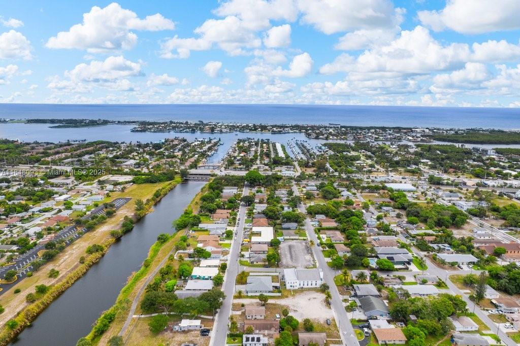 320 NE 13th Ave