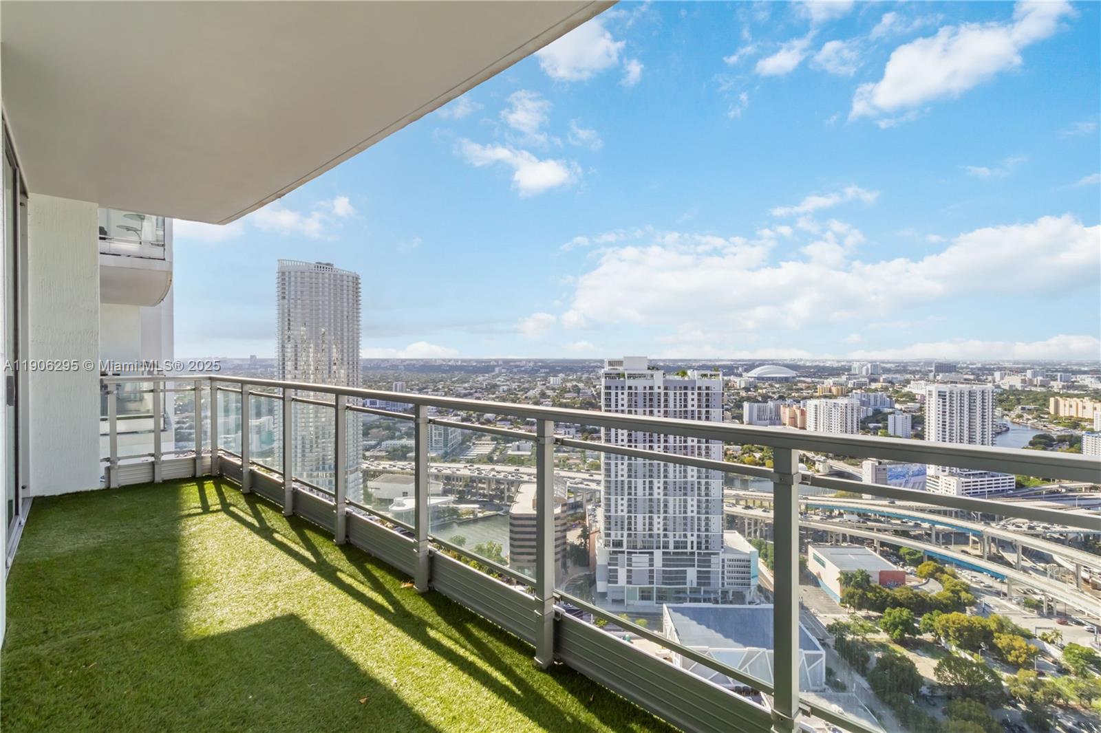 IVY CONDO - Residential Lease