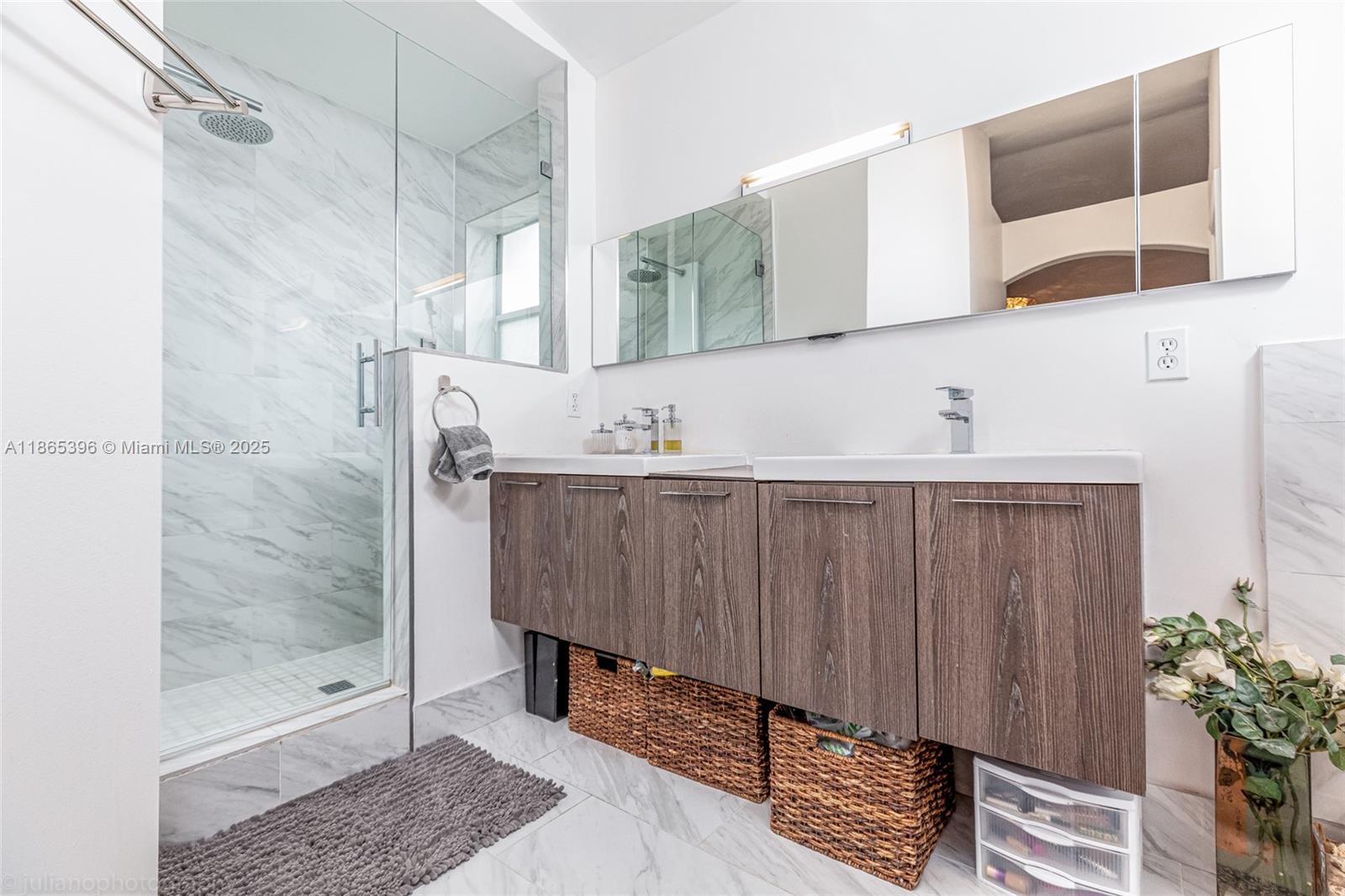 BANYAN OAKRIDGE PLAT - Residential Lease