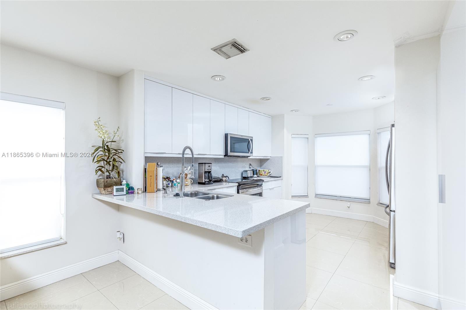 BANYAN OAKRIDGE PLAT - Residential Lease