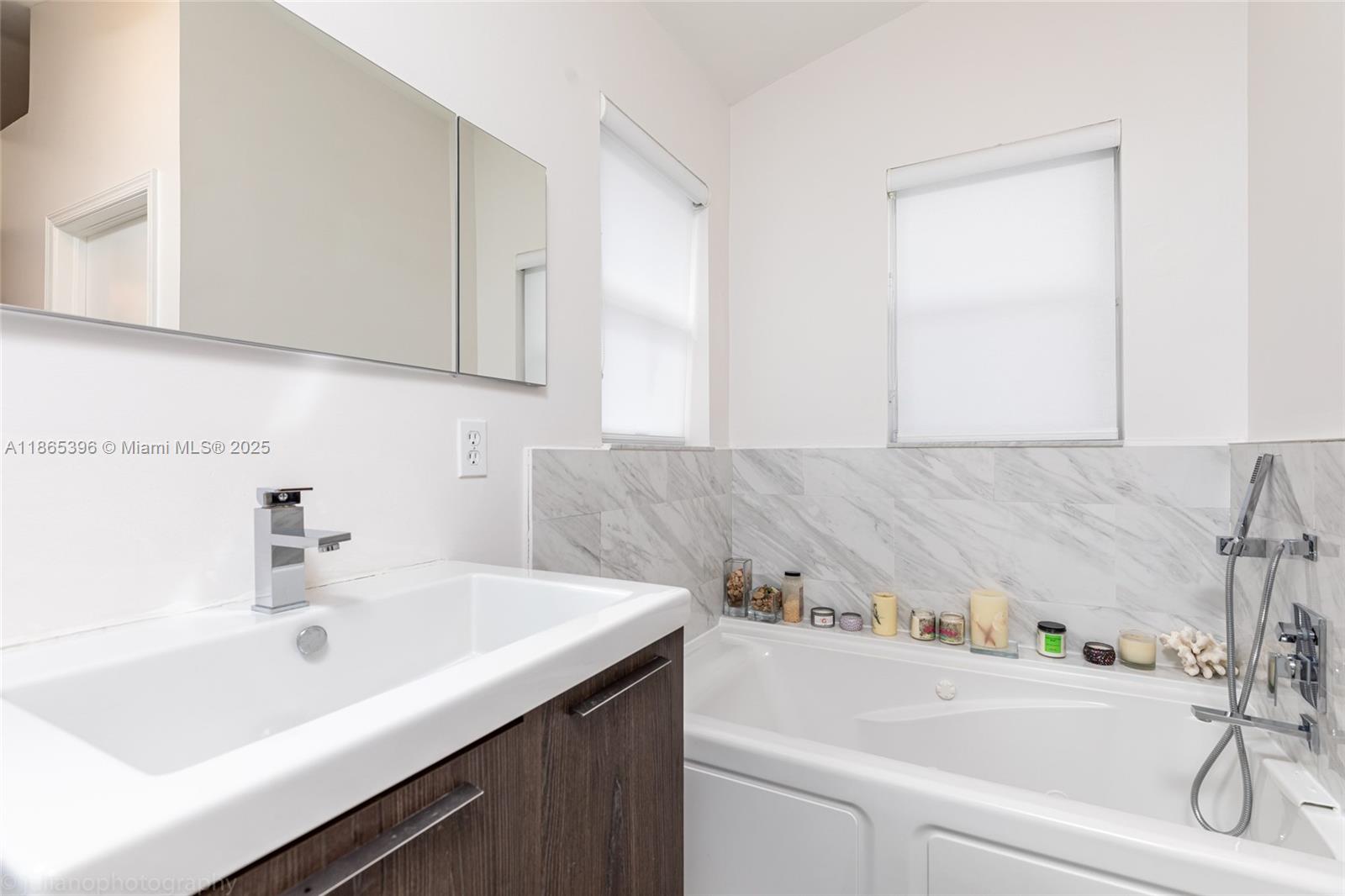 BANYAN OAKRIDGE PLAT - Residential Lease