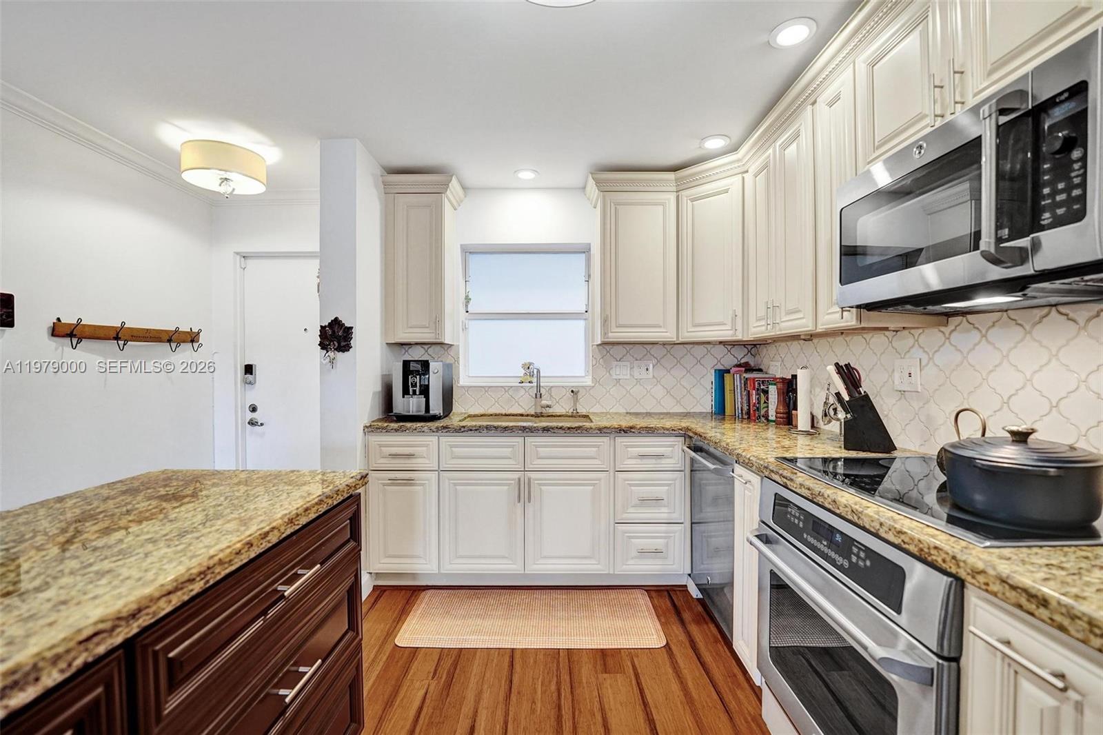 LAS OLAS MANOR 2 CONDO - Residential