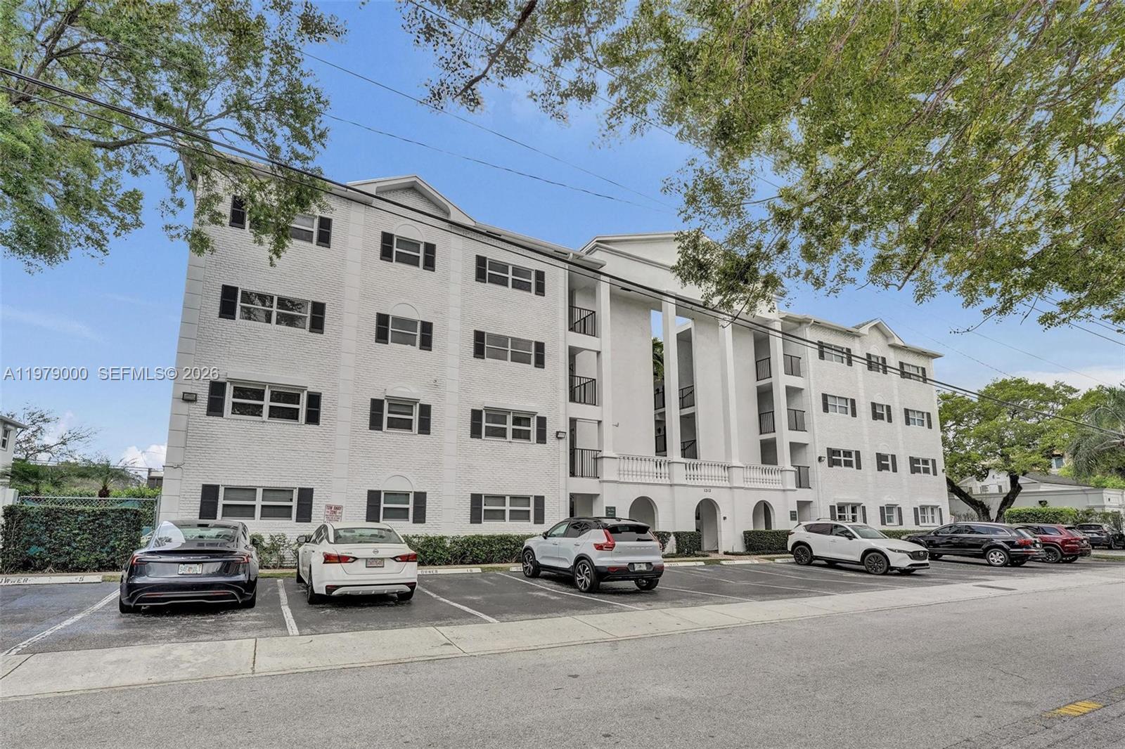 LAS OLAS MANOR 2 CONDO - Residential