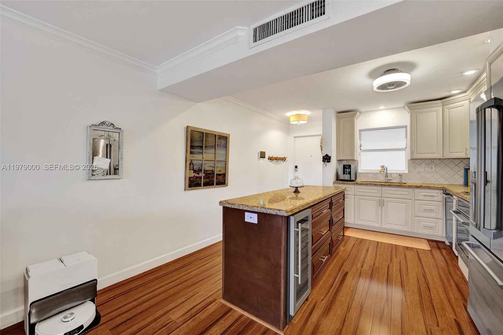 LAS OLAS MANOR 2 CONDO - Residential