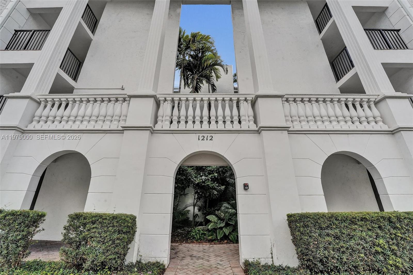 LAS OLAS MANOR 2 CONDO - Residential