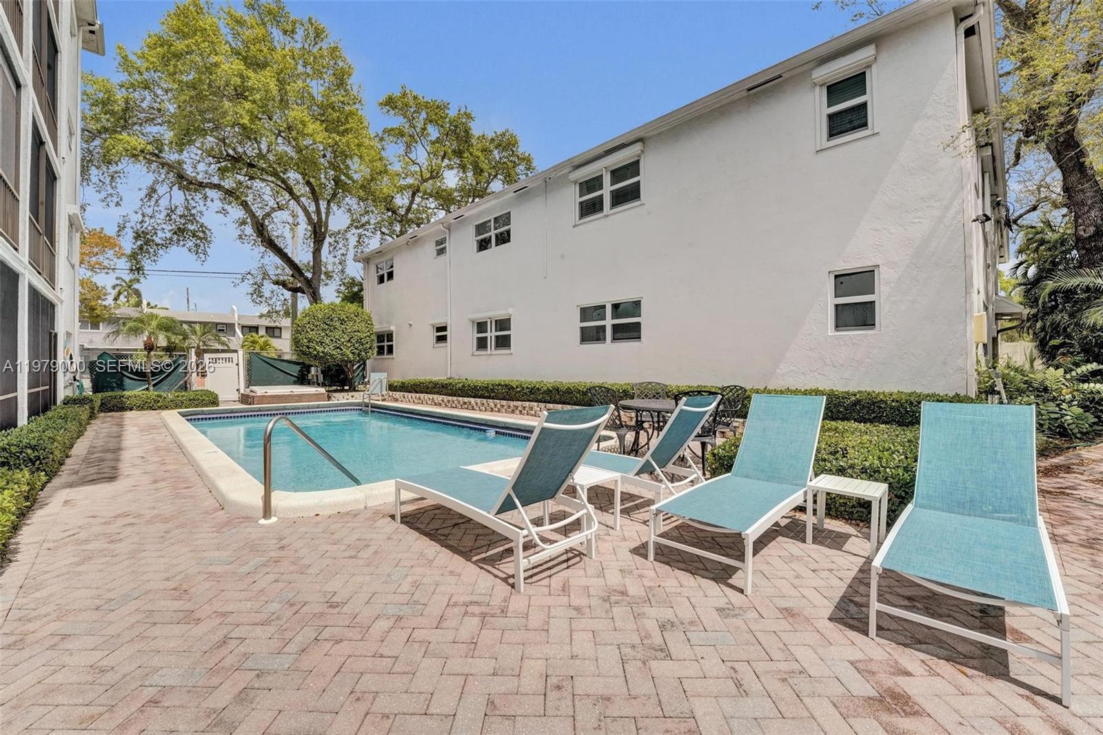 LAS OLAS MANOR 2 CONDO - Residential