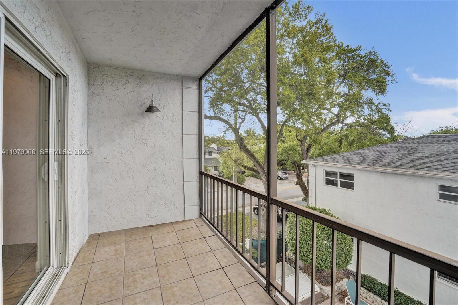 LAS OLAS MANOR 2 CONDO - Residential