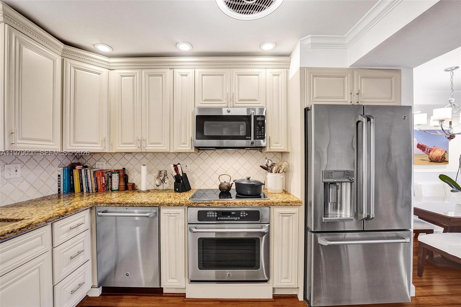 LAS OLAS MANOR 2 CONDO - Residential