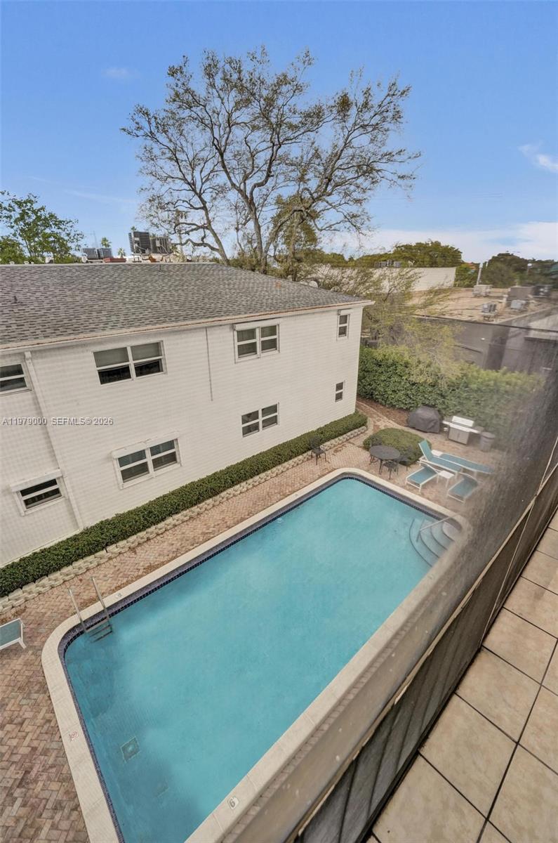 LAS OLAS MANOR 2 CONDO - Residential