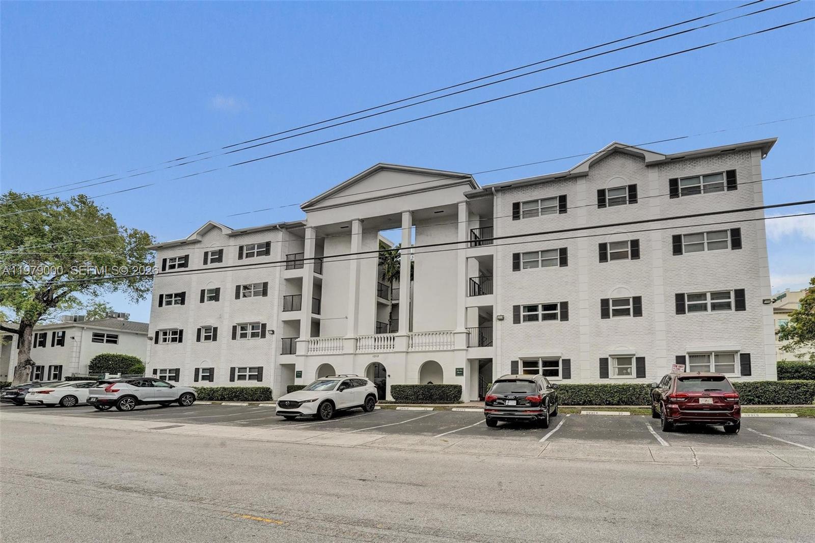 LAS OLAS MANOR 2 CONDO - Residential