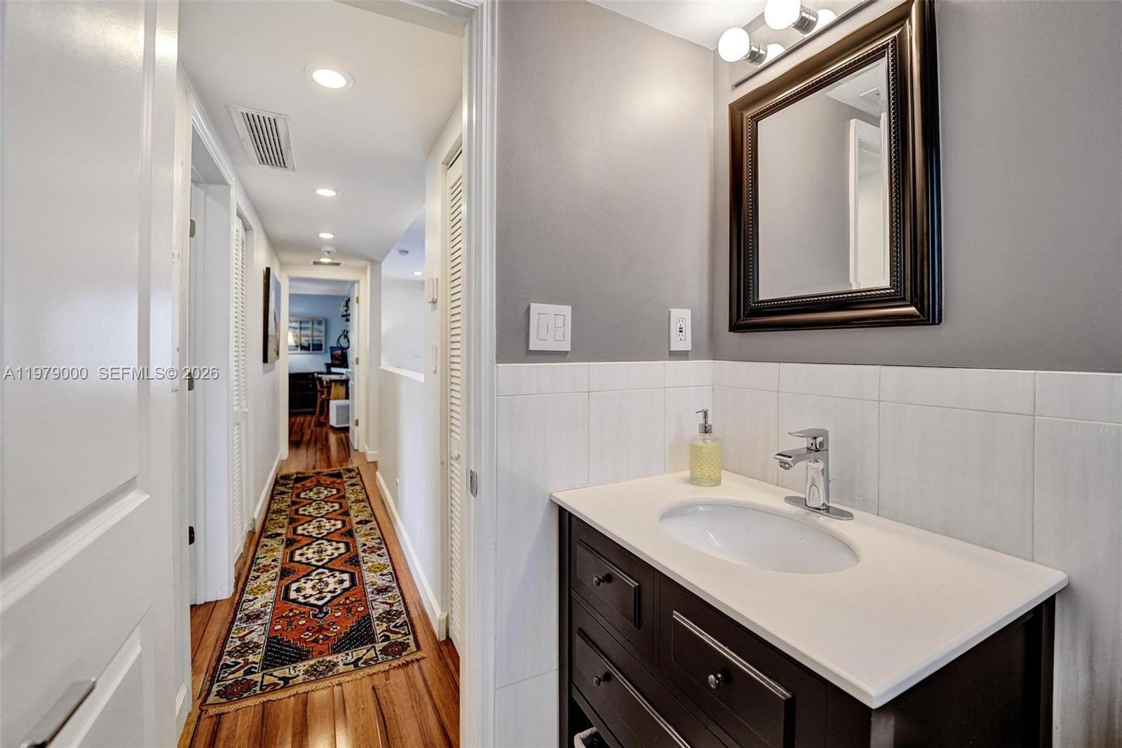 LAS OLAS MANOR 2 CONDO - Residential