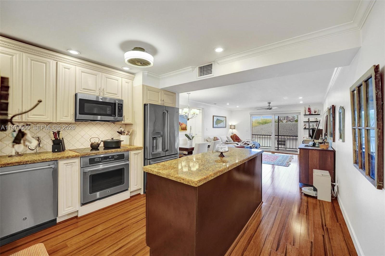 LAS OLAS MANOR 2 CONDO - Residential