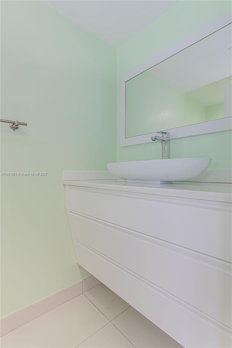 POINCIANA IS YT & RCQ CLU - Residential