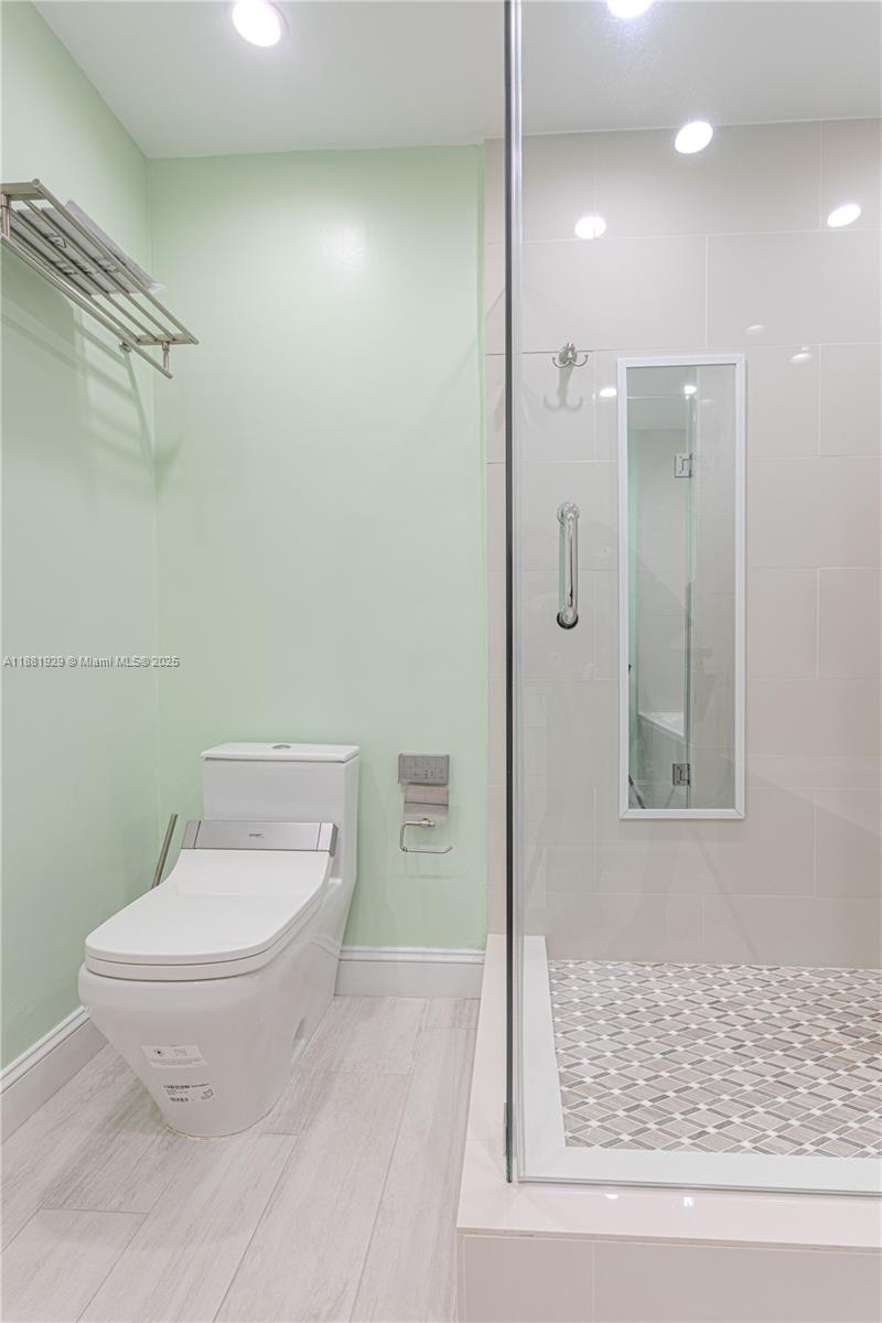 POINCIANA IS YT & RCQ CLU - Residential