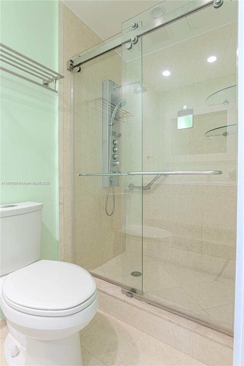 POINCIANA IS YT & RCQ CLU - Residential