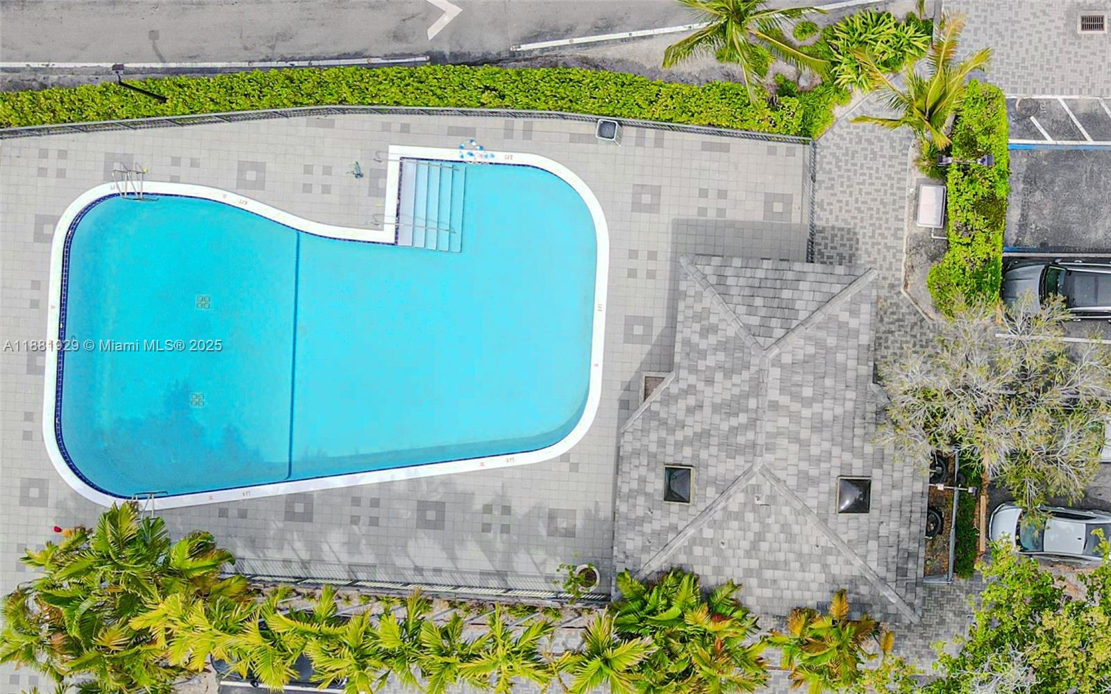 POINCIANA IS YT & RCQ CLU - Residential