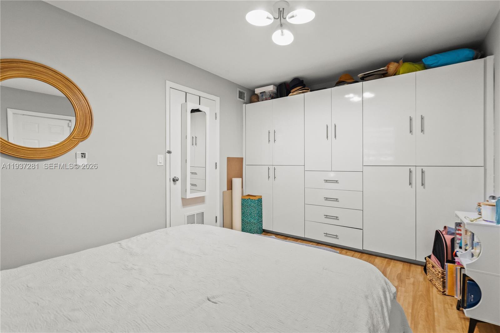 GULFSTREAM ESTATES NO 3 - Residential