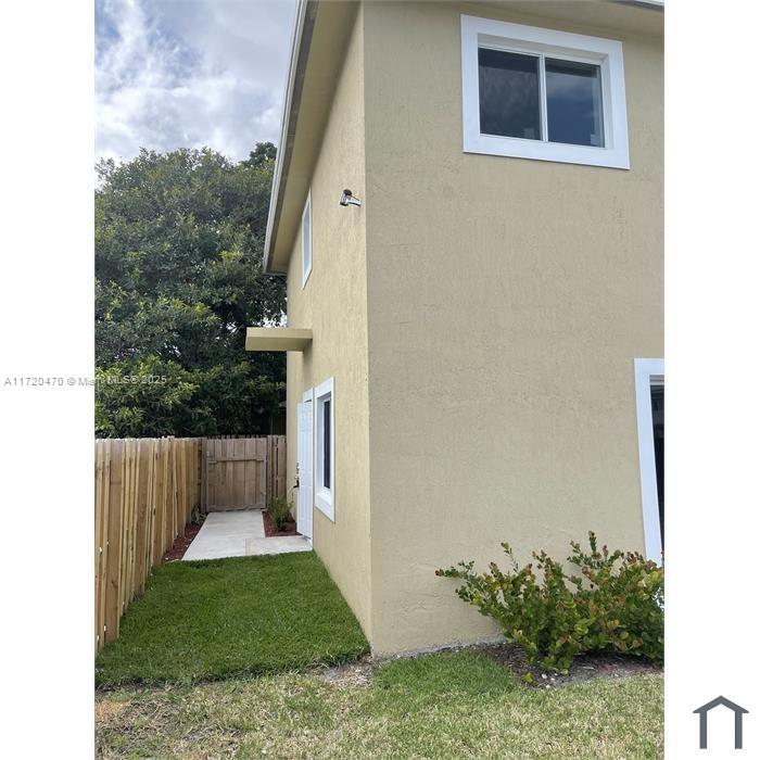 COMM LIBERTY CITY - Residential Income