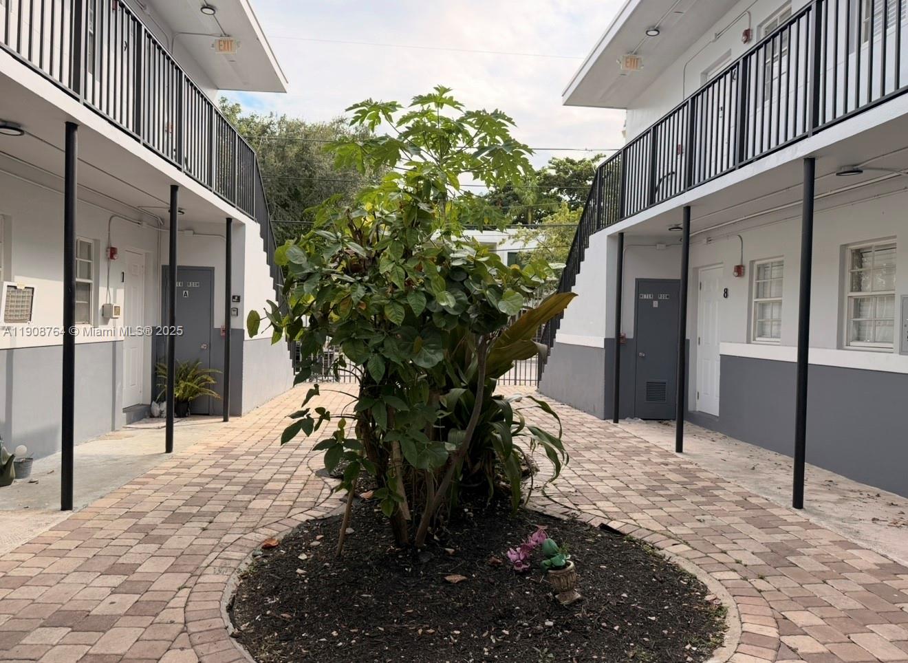 THOMAS GROVE CONDO - Residential Lease