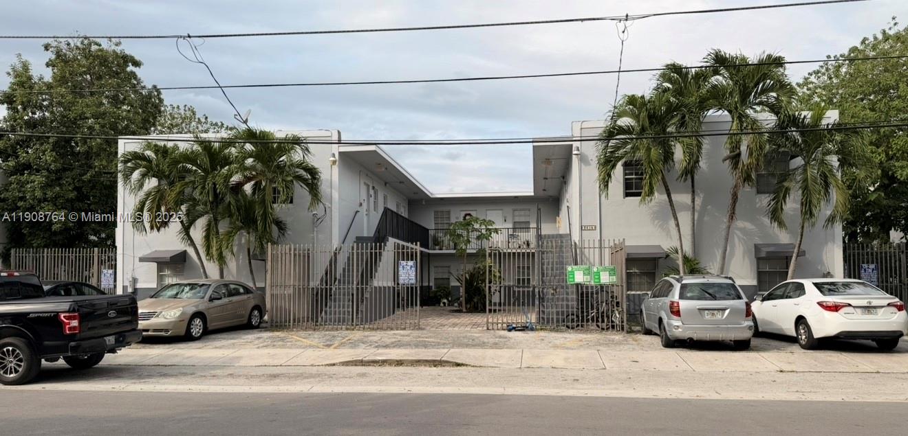 THOMAS GROVE CONDO - Residential Lease