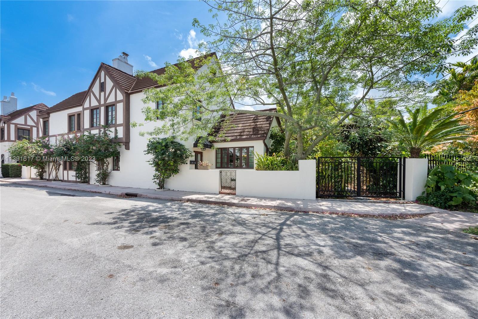 FRENCH NORMANDY VILLAGE - Residential