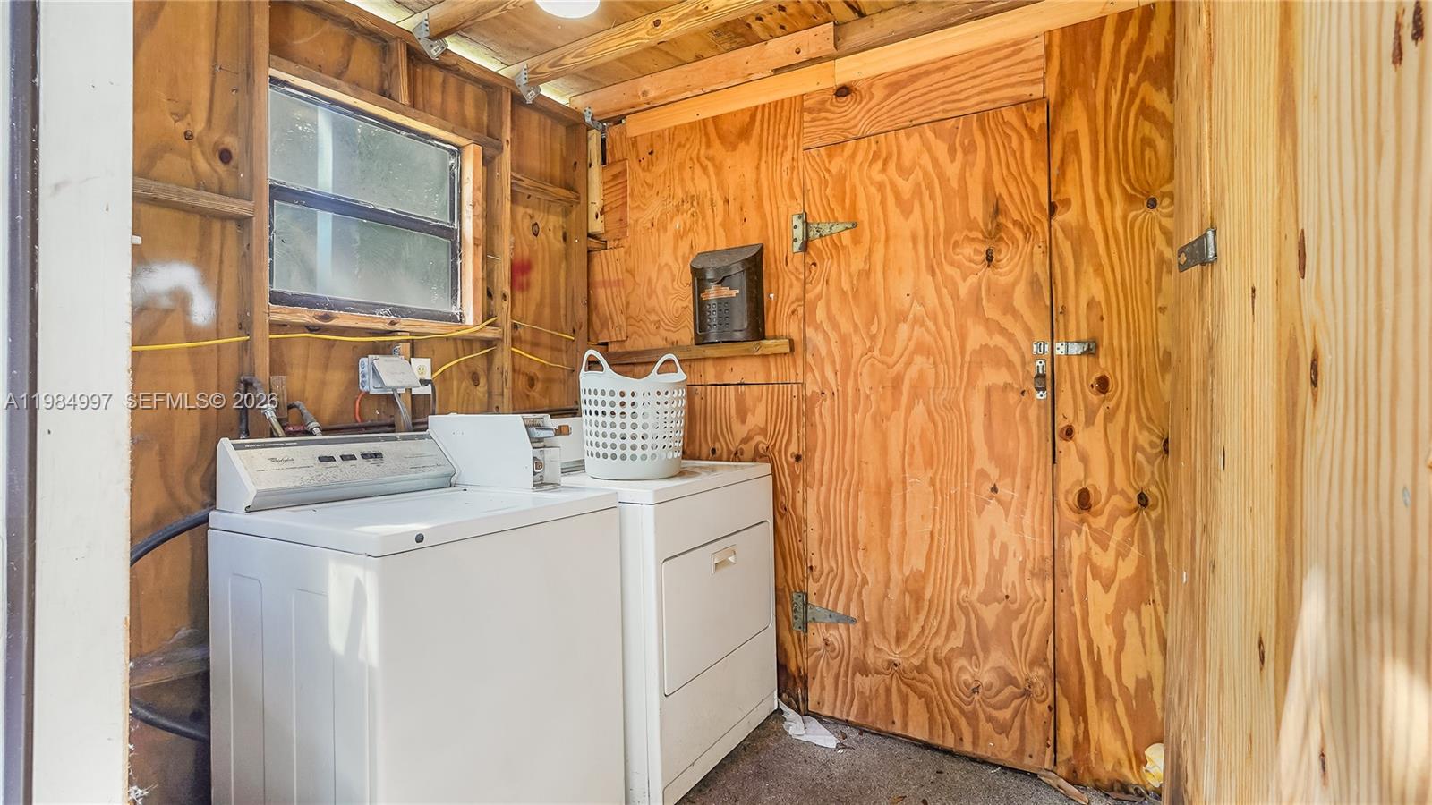 OAKLAND PARK SECOND ADD - Residential Income