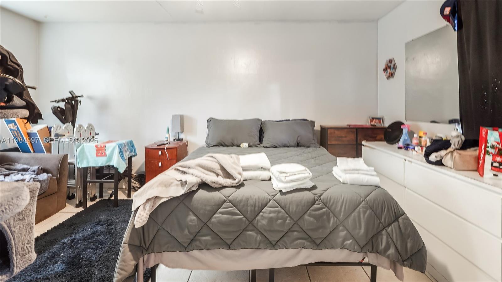 OAKLAND PARK SECOND ADD - Residential Income