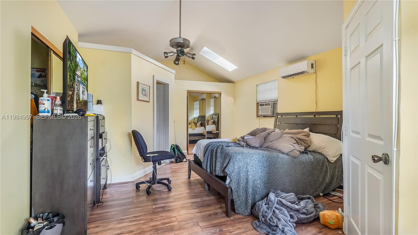 OAKLAND PARK SECOND ADD - Residential Income