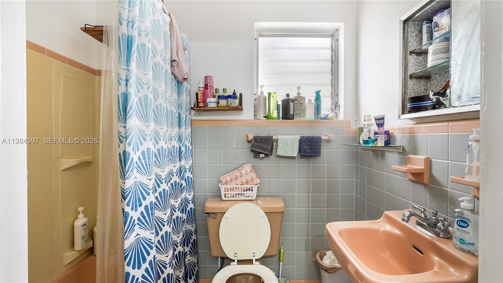 OAKLAND PARK SECOND ADD - Residential Income