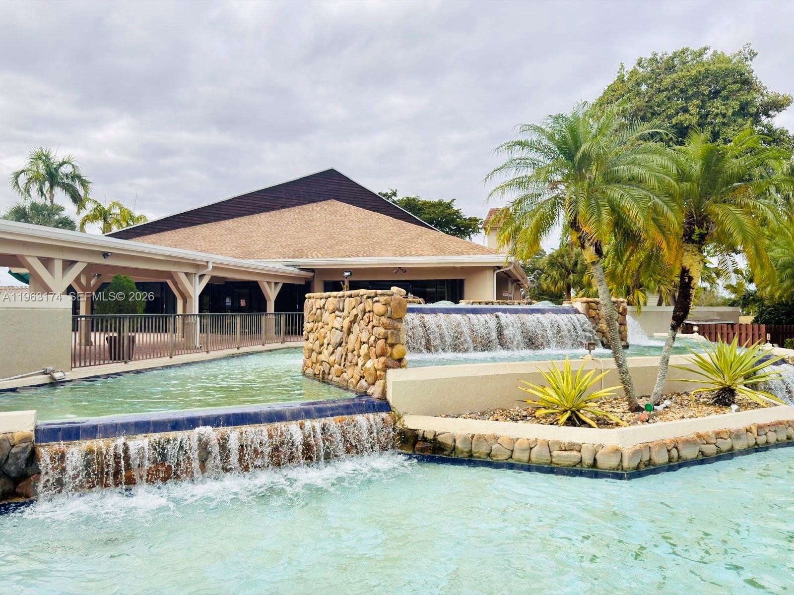 LAKES OF THE MEADOW-MEADO - Residential