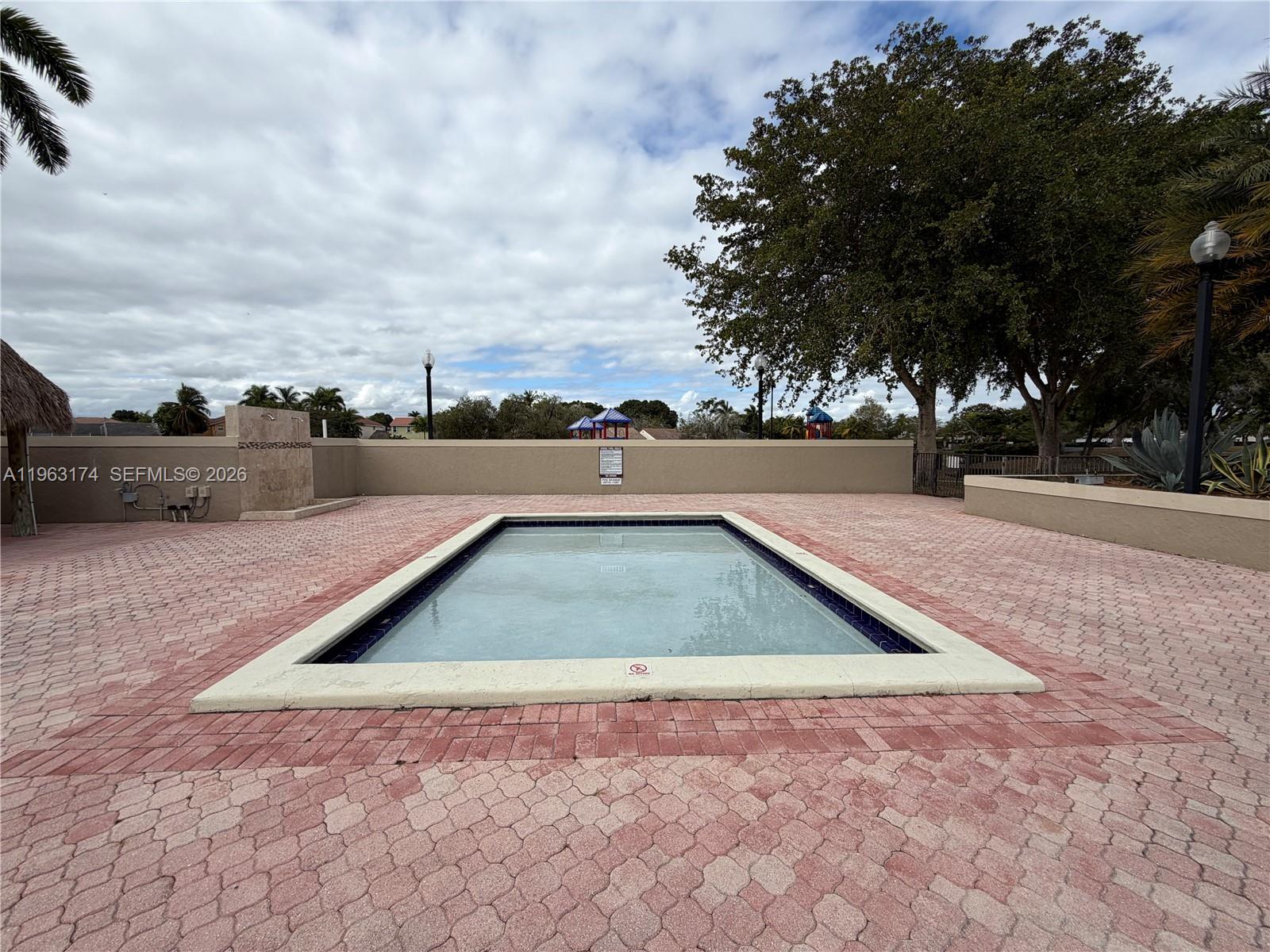 LAKES OF THE MEADOW-MEADO - Residential