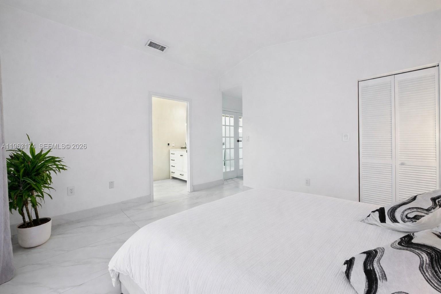 LAKES OF THE MEADOW-MEADO - Residential