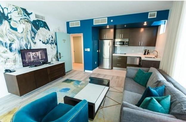 SOLE CONDO - Residential
