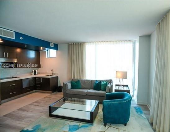 SOLE CONDO - Residential