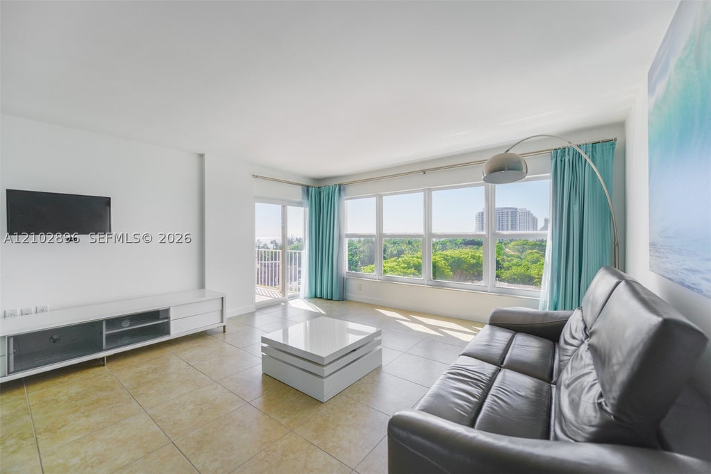Photo of 3000 E Sunrise Blvd #8D, Fort Lauderdale, FL 33304 (MLS # A12102896)
