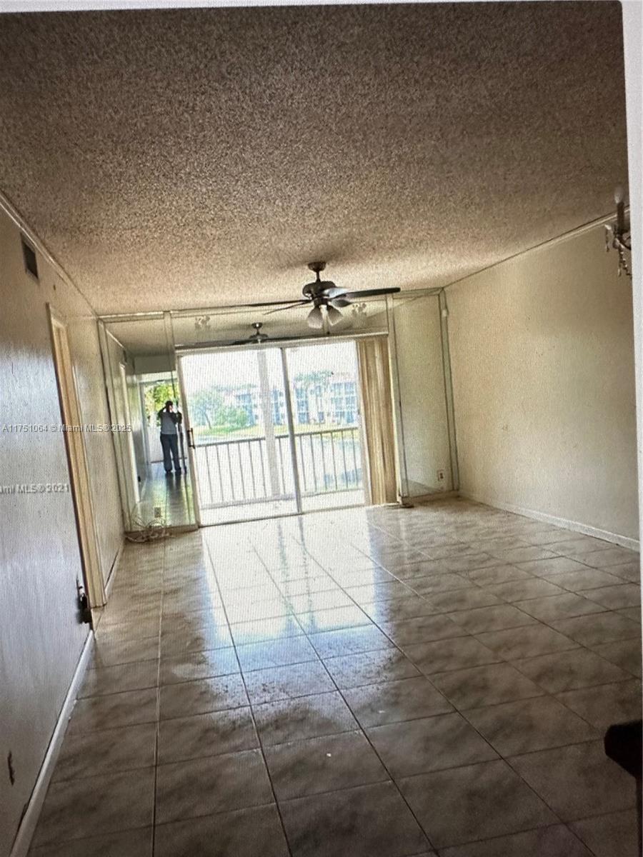 411 S Hollybrook Dr 308