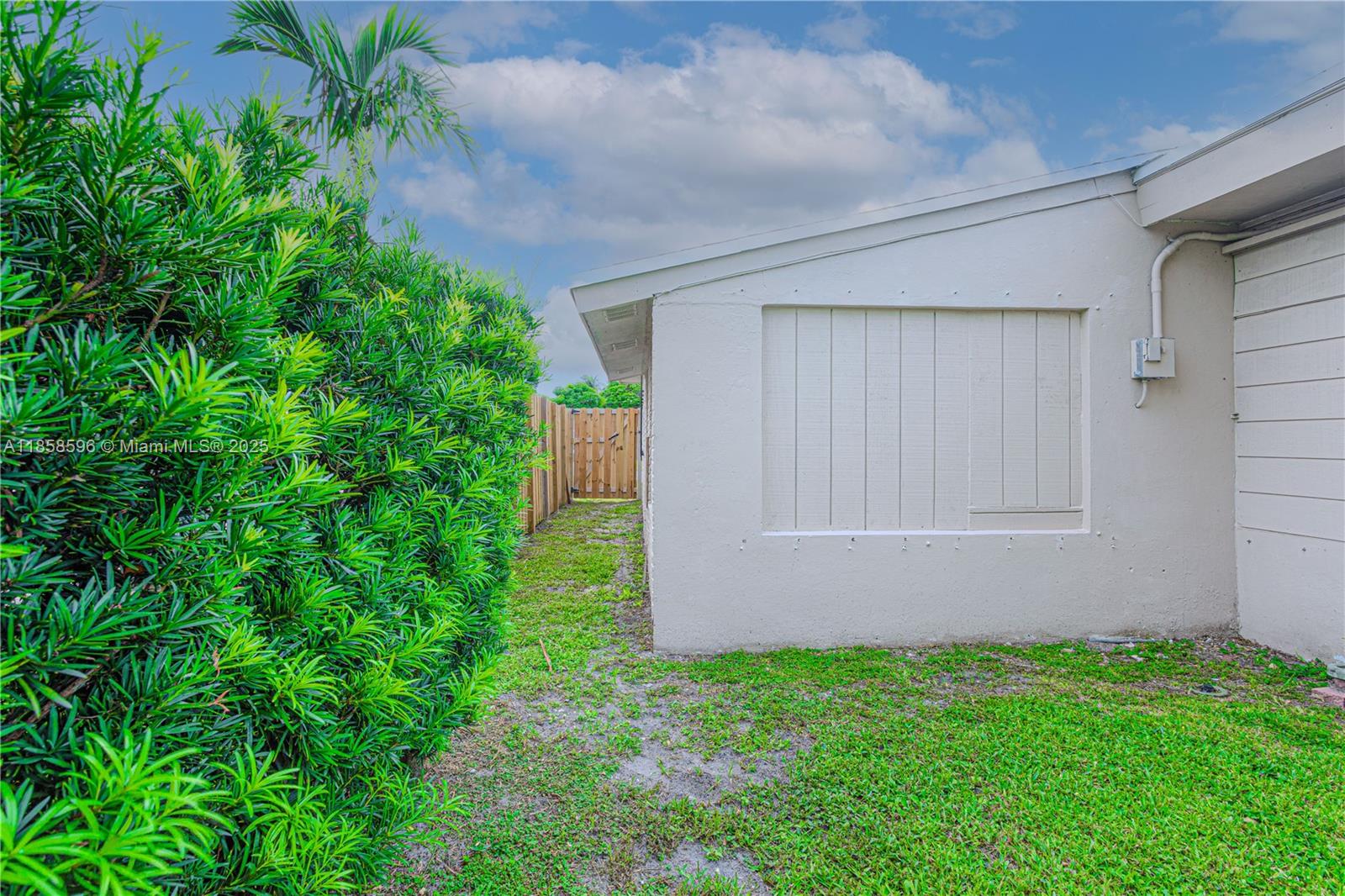 BREEZY MANOR AMENDED - Residential