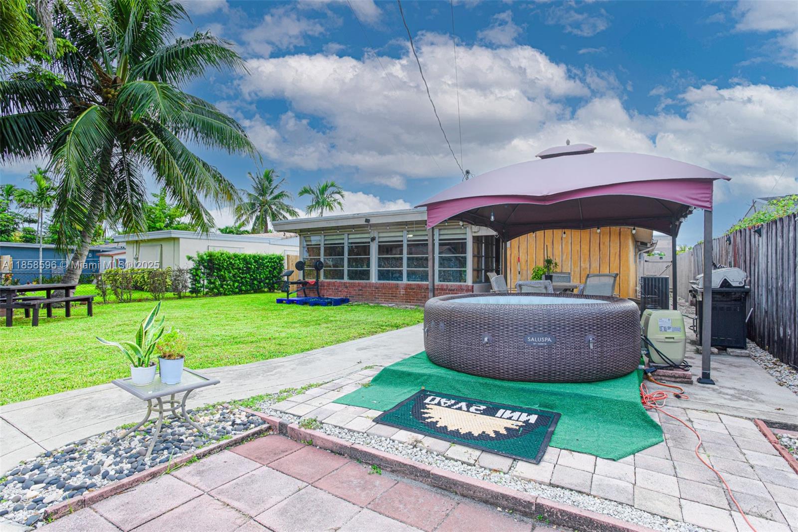 BREEZY MANOR AMENDED - Residential