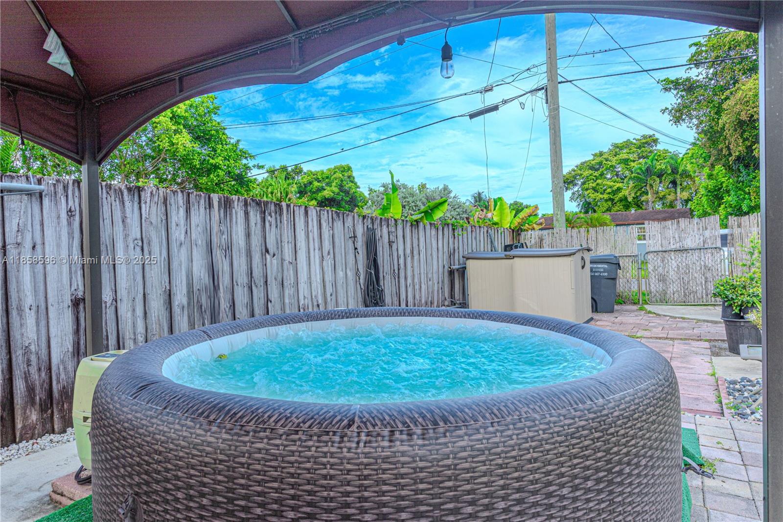 BREEZY MANOR AMENDED - Residential