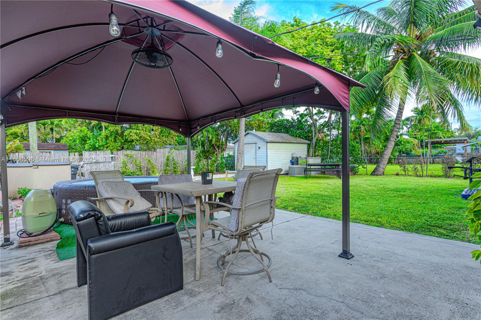 BREEZY MANOR AMENDED - Residential