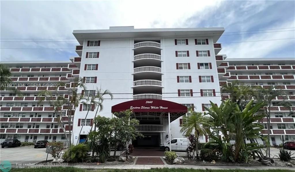 EASTERN SHORES WHITE HOUS - Residential