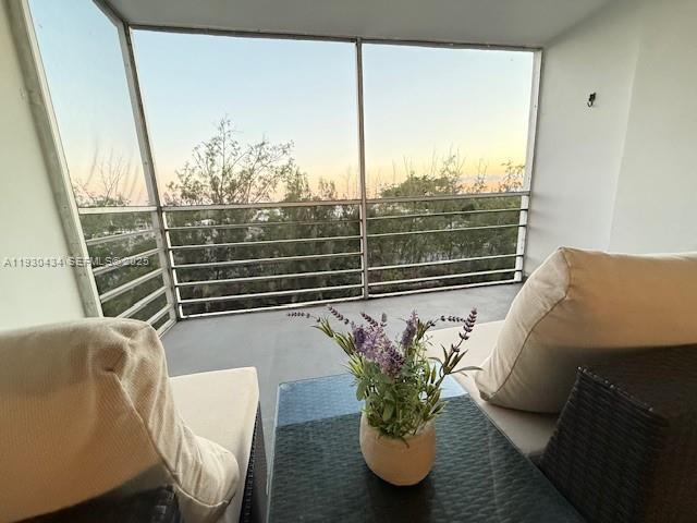 EASTERN SHORES WHITE HOUS - Residential