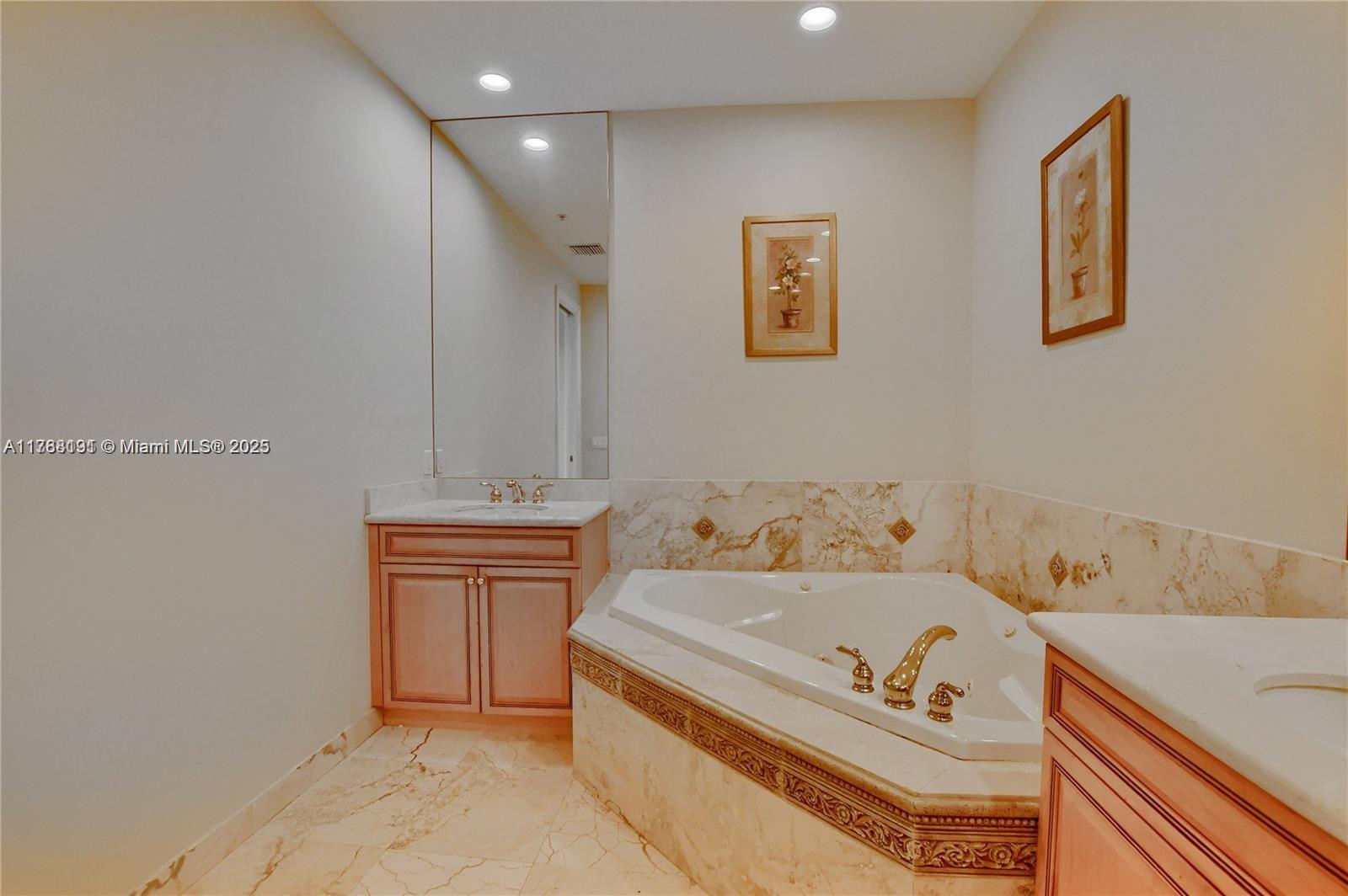 HARBOUR HOMES OF BOCA CON - Residential