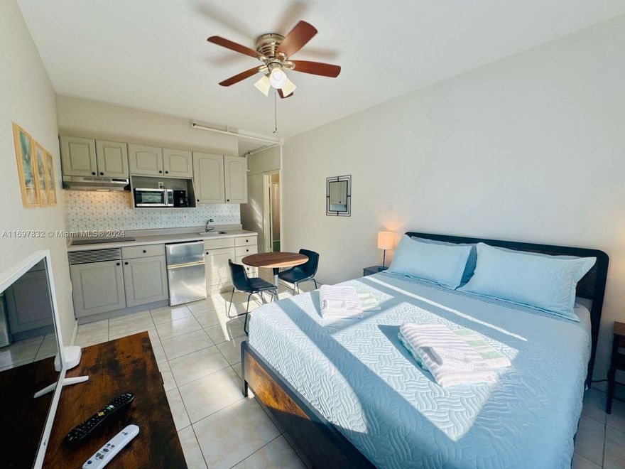 Furnished Unit with approved Short Term Rentals Licensed (STR) , 7 days minimum. ONE BLOCK to the Beach. Nice top floor studio with kitchen area and large closet. Bright window with open views facing east and overlooking the Sea, the Canal, and lush trees.
Building has a big private Pool immerse in a tropical garden with tables and chairs for excellent relaxation or entertainment, Fully stocked Gym, Laundry facilities on site, and Community room with confort working areas (free Wifi). Plus, low HOA that cover ALL utilities (includes high speed internet and cable/TV). New elevator and Unit A/C .

Currently in operation, turnkey, with active reservations for the coming months, and with the corresponding operational management in its place.