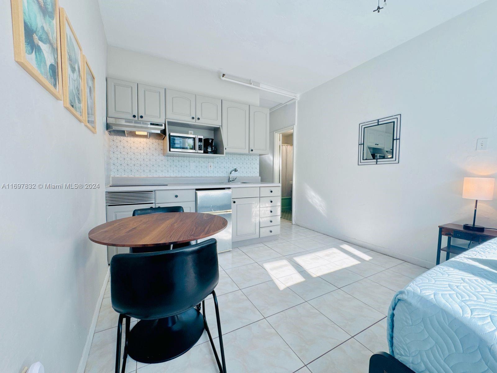 THE MANTELL CONDO - Residential