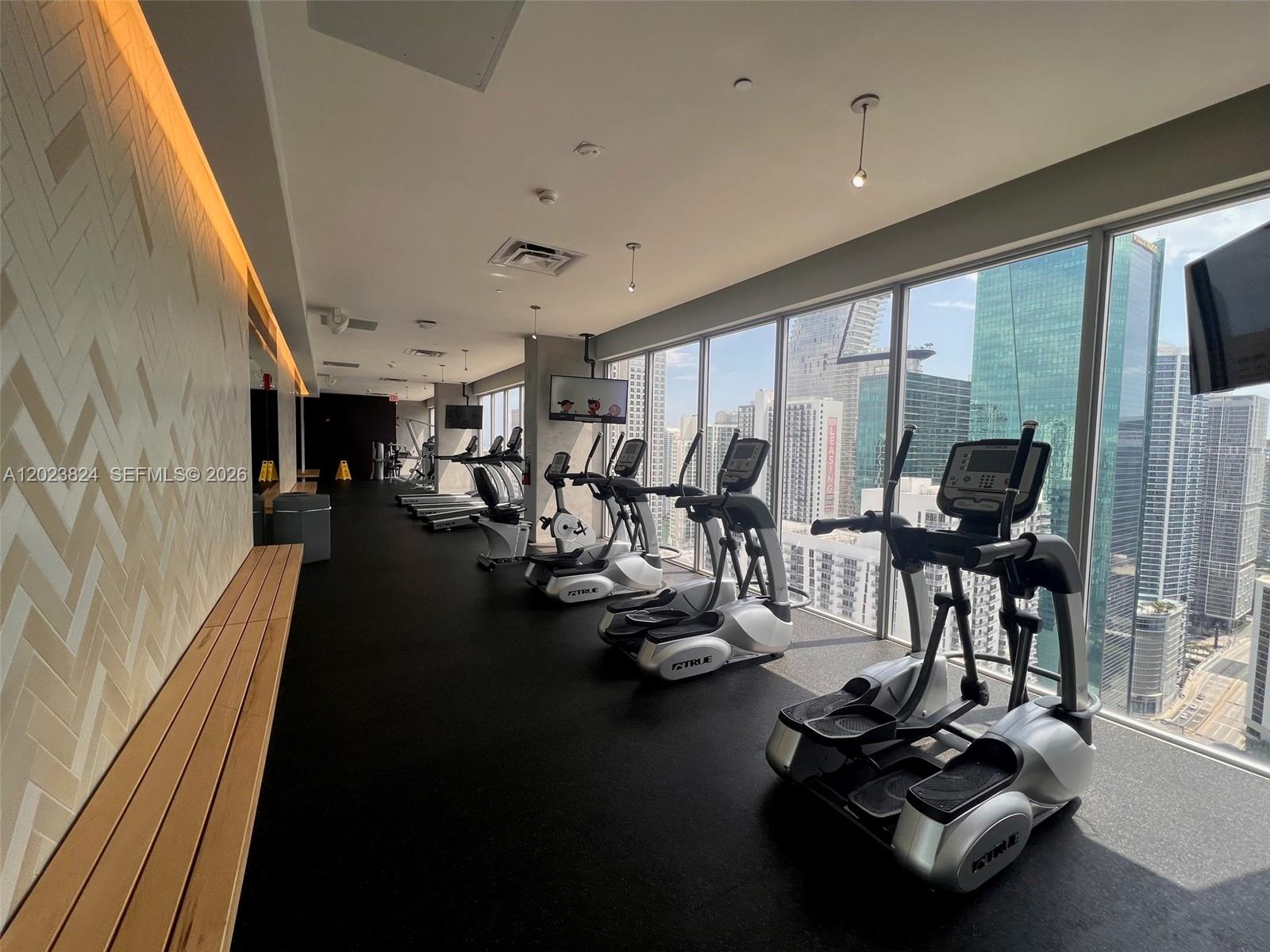 CENTRO CONDO - Residential